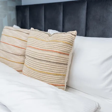 Grunwald Raszynska By Bookinghost * Poznań